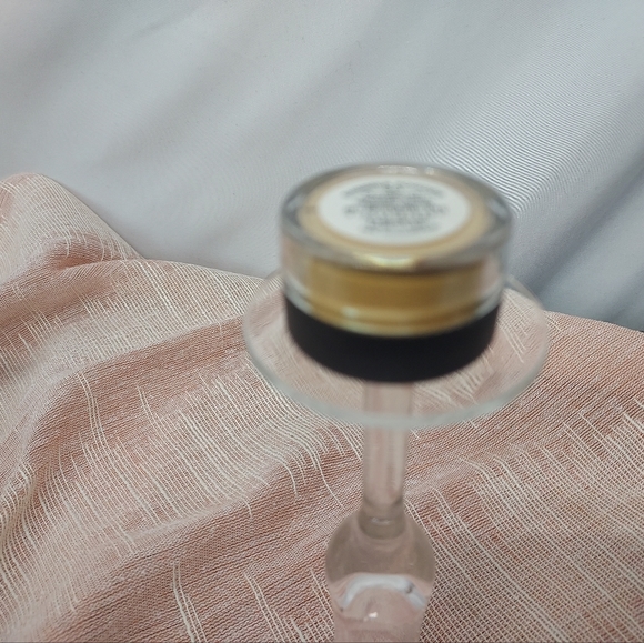 1 New-1 .1oz. MICA Beauty Cosmetics eyeshadow - Picture 6 of 6